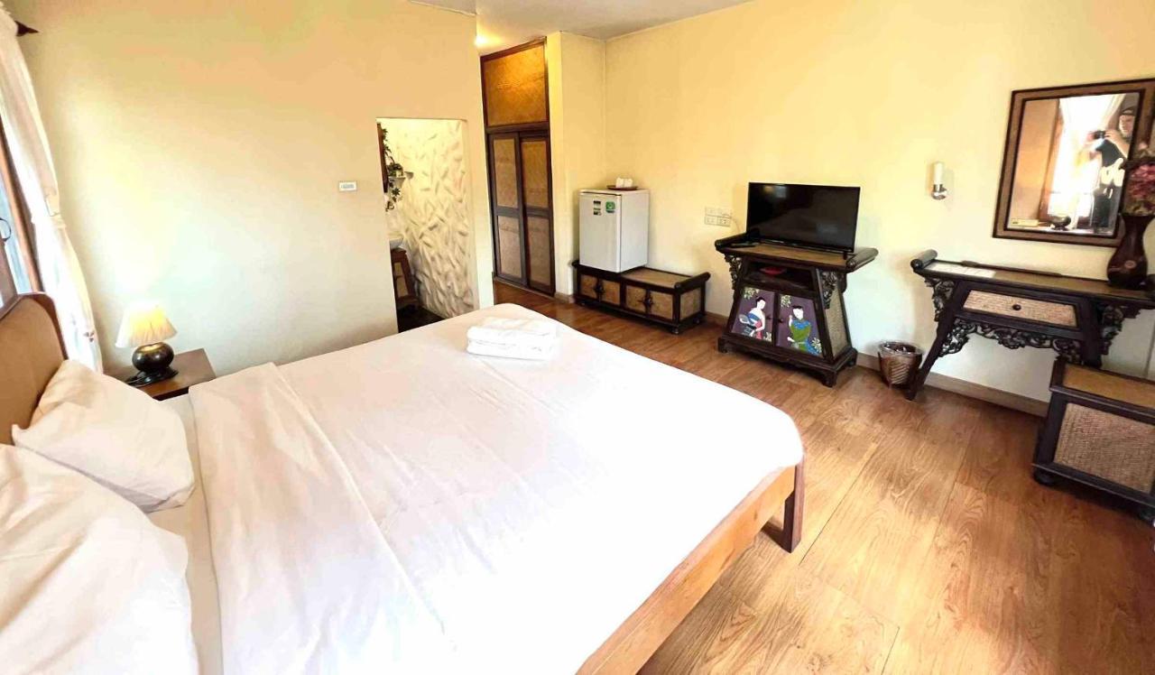 Plumeriahome Near Walking Street Chiang Mai Exteriör bild