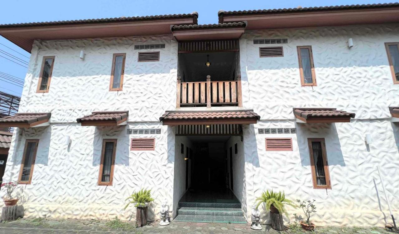 Plumeriahome Near Walking Street Chiang Mai Exteriör bild